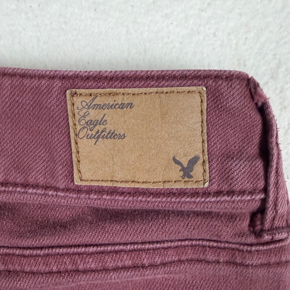 American Eagle Stretch Denim Shorts Burgundy Maroon Frayed Hem Size 0 Low Rise - Picture 7 of 7